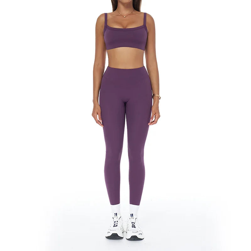 Light Wear Women’s Gym Set – Leggings and Top for Training