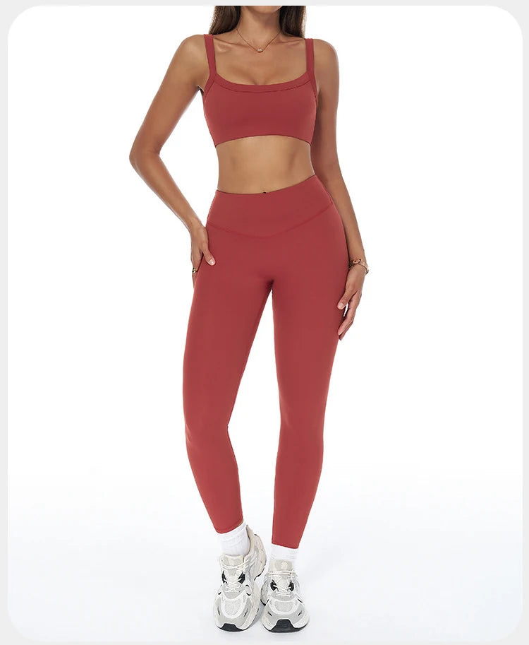 Light Wear Women’s Gym Set – Leggings and Top for Training